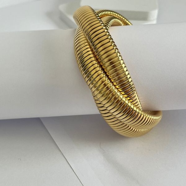 Exaggerated Punk style bangle