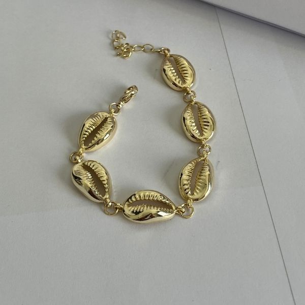 Seashells - golden bracelet