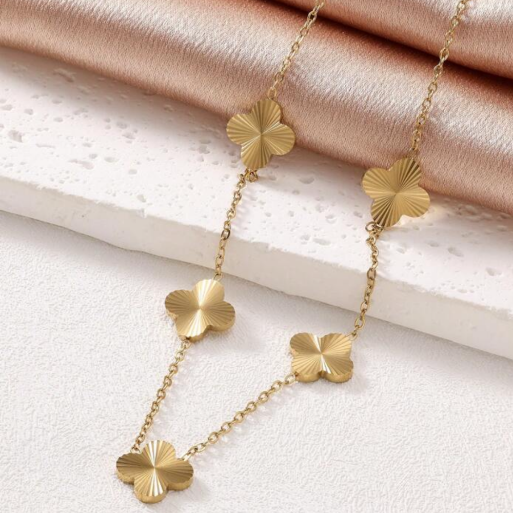 Four Clover trending jewelry