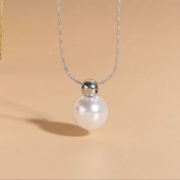 Fresh water pearl necklace