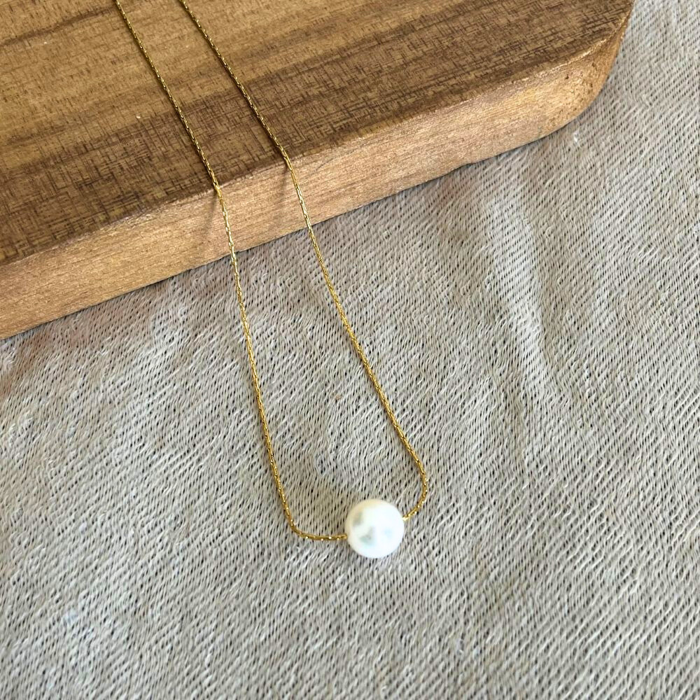 Fresh water pearl necklace
