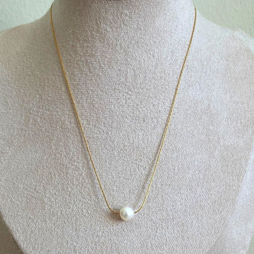 Fresh water pearl necklace