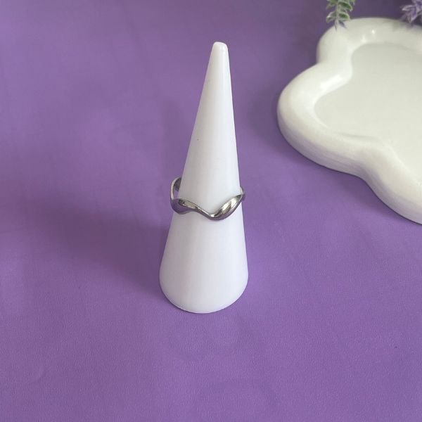 Wavy slim cuff ring