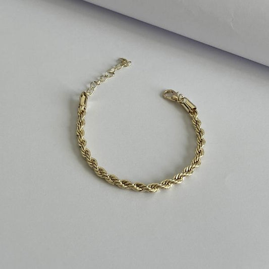 Twisted chain bracelet