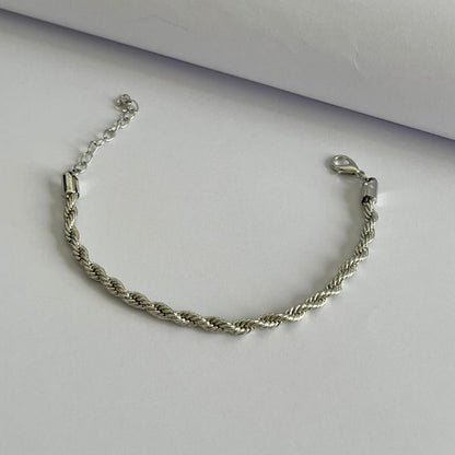 Twisted chain bracelet