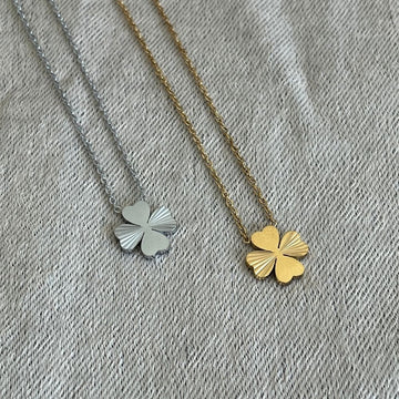 Clover - gold plated necklace