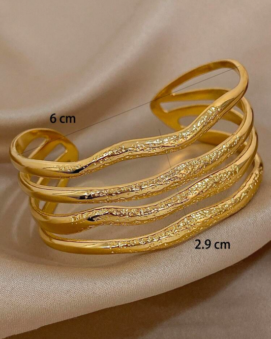 Vintage style chunky bangle