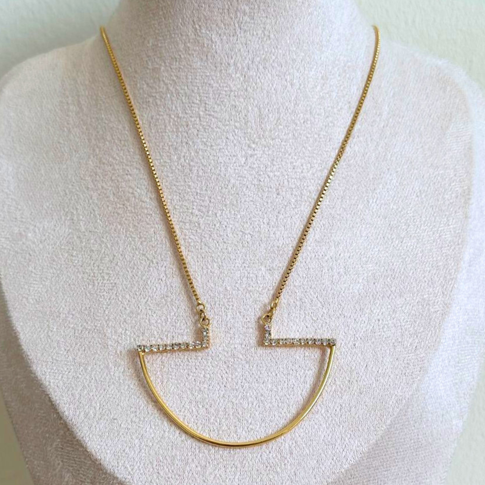 Half circle statement necklace