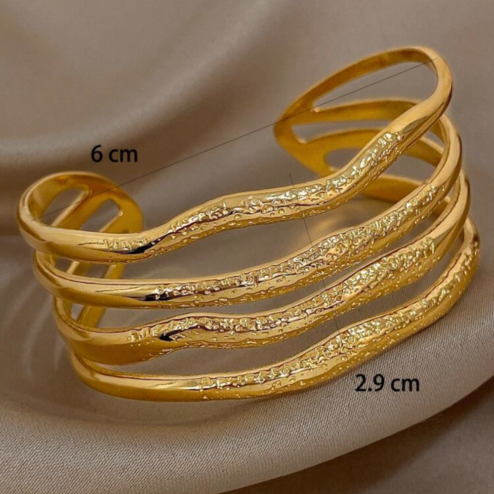 Vintage style chunky bangle