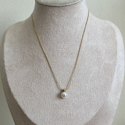 Fresh water pearl necklace