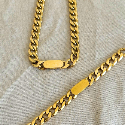 Thick chain bracelet