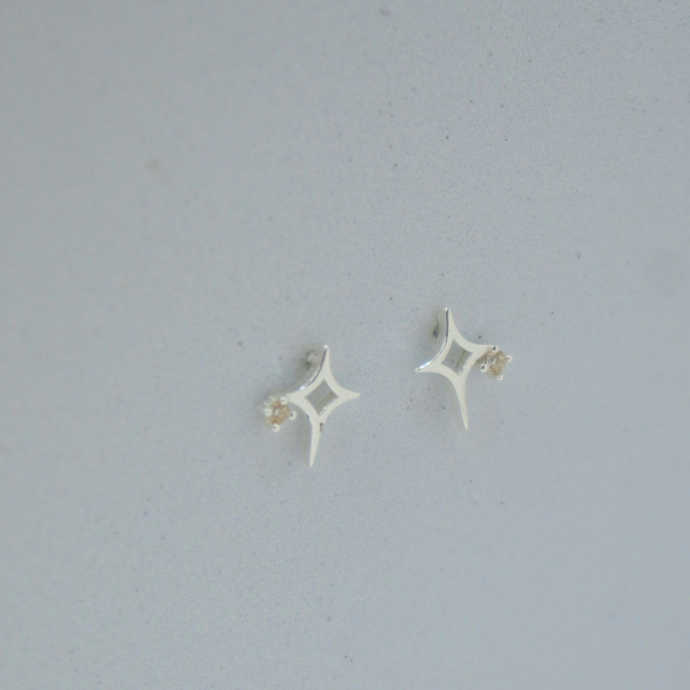 Shining Star - Sterling Silver S925 stud earrings