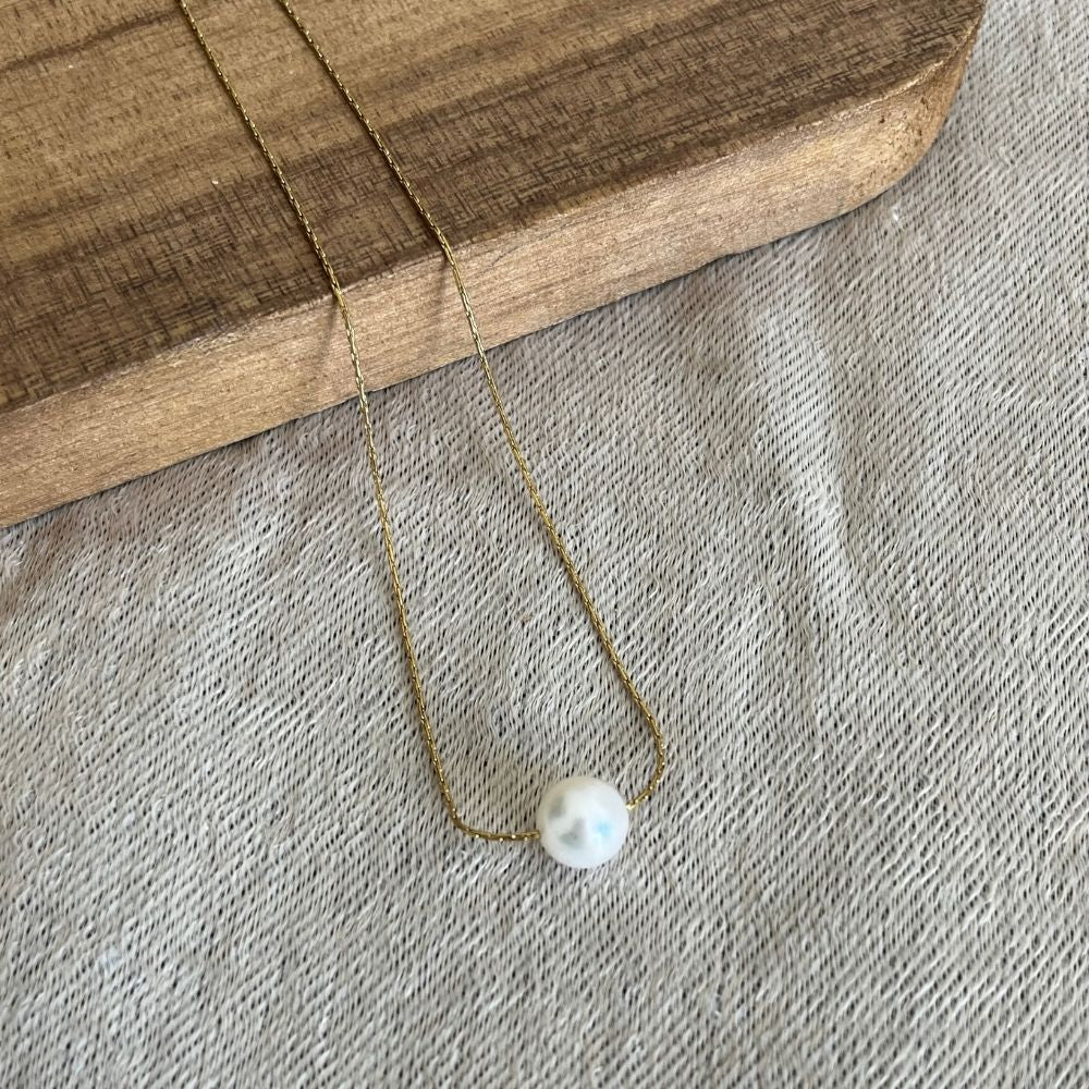 Fresh water pearl necklace