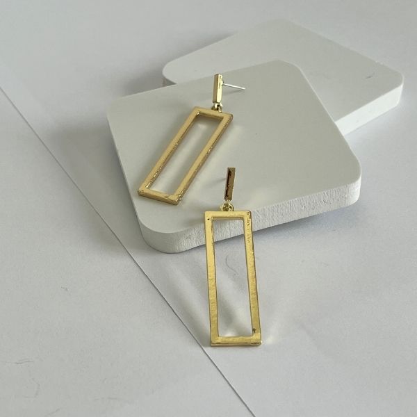 Rectangle stud earrings