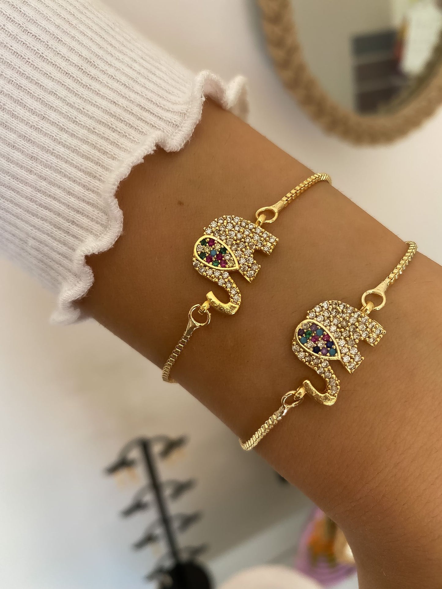 Elephant shaped adjustable bracelet